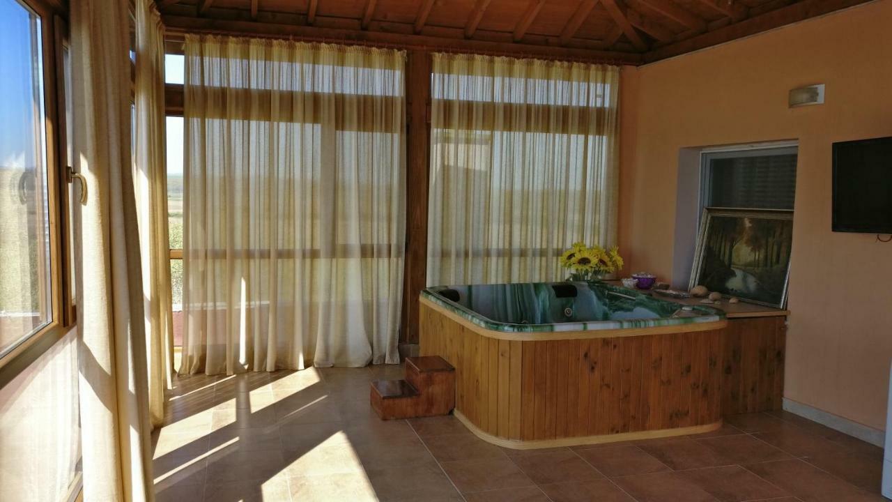 Club Priz Aparthotel Primorsko Buitenkant foto