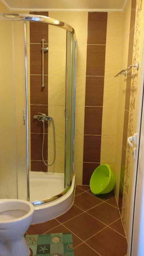 Club Priz Aparthotel Primorsko Buitenkant foto